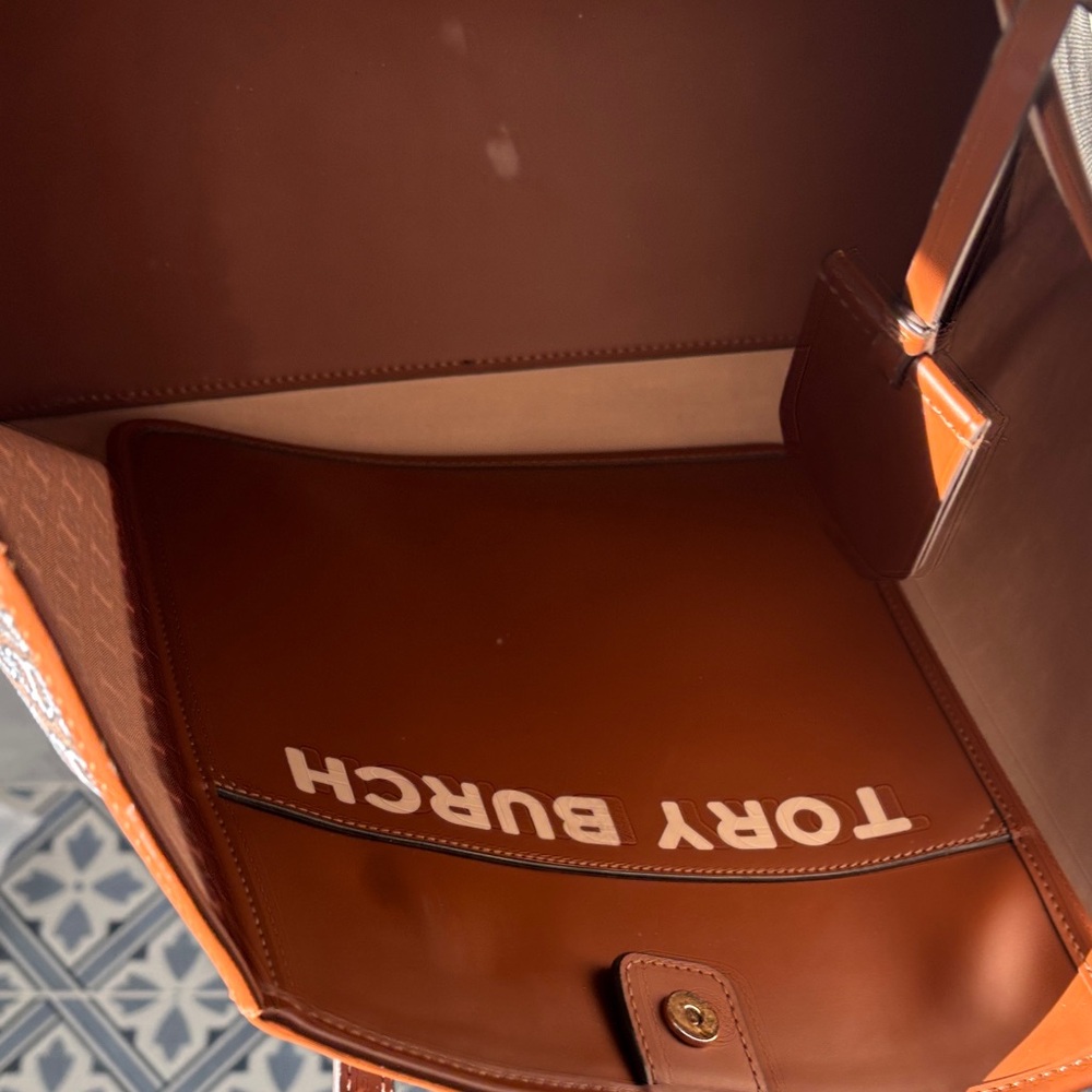 Tory Burch Tan Leather Tote - Picture 4 of 11